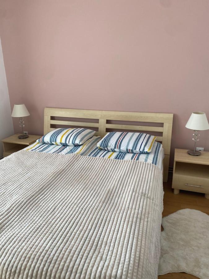 شقة Sendy Apartman 2 Sfântu-Gheorghe المظهر الخارجي الصورة
