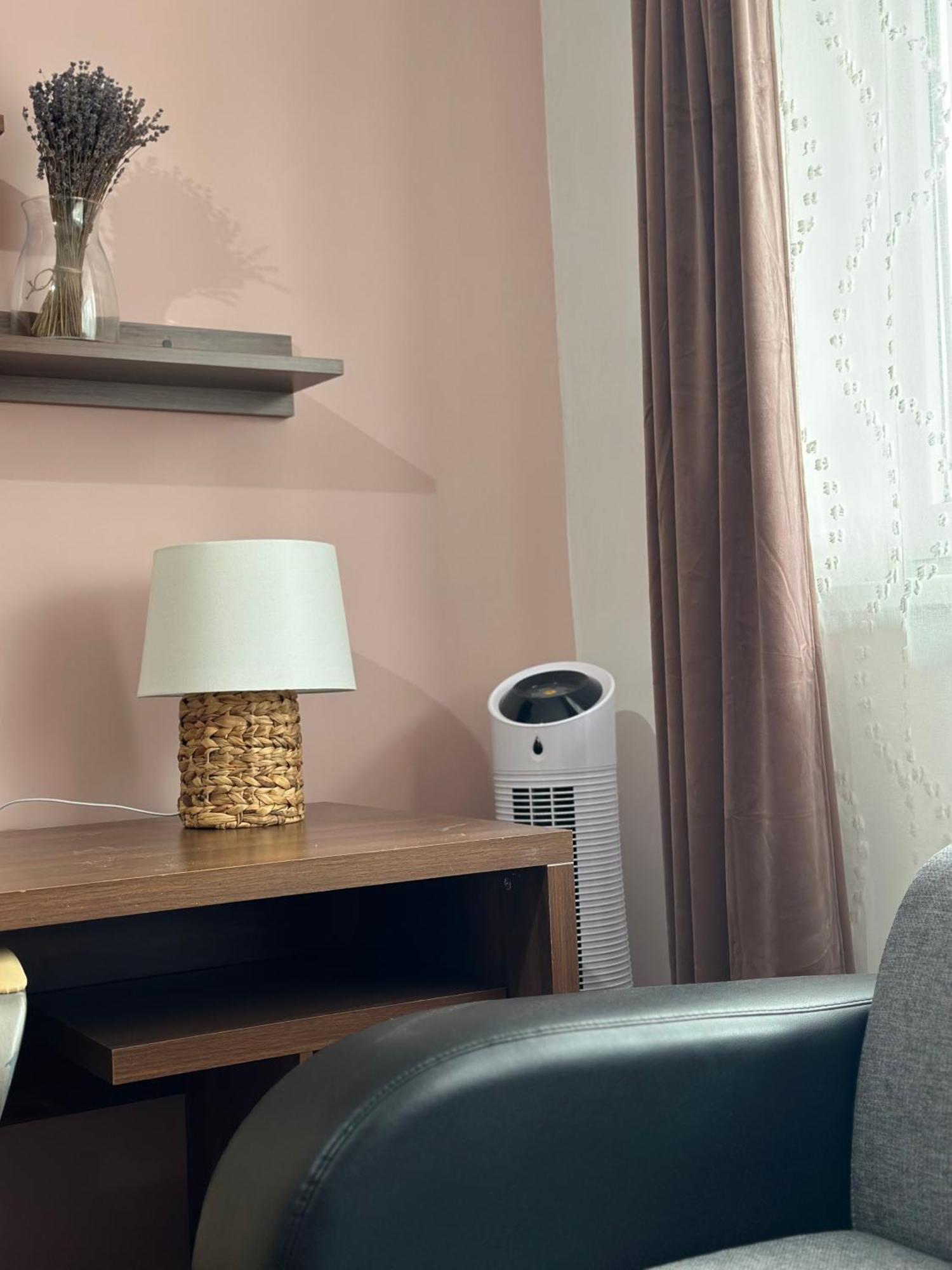 شقة Sendy Apartman 2 Sfântu-Gheorghe المظهر الخارجي الصورة